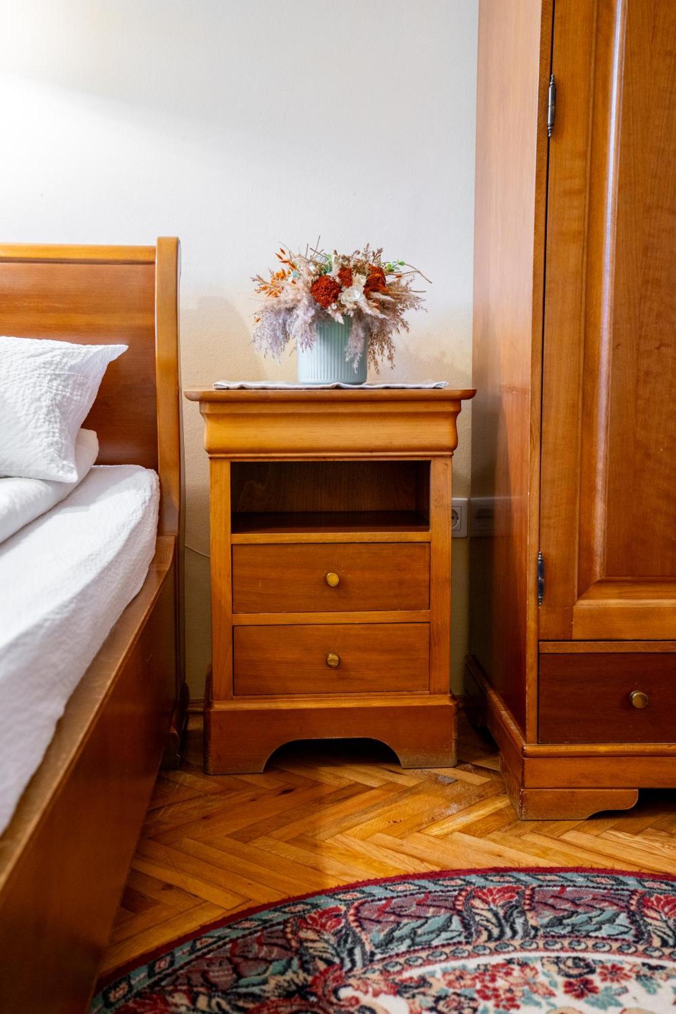 Hotel Lilla Panzio à Odorheiu Secuiesc Extérieur photo